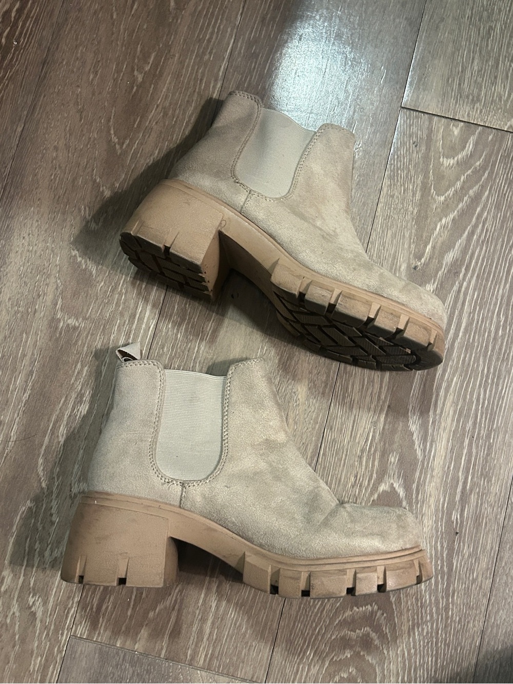 Women’s Chunky Chelsea Ankle Boots in Beige
